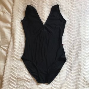 Black Yumiko in “Alicia” size SMALL